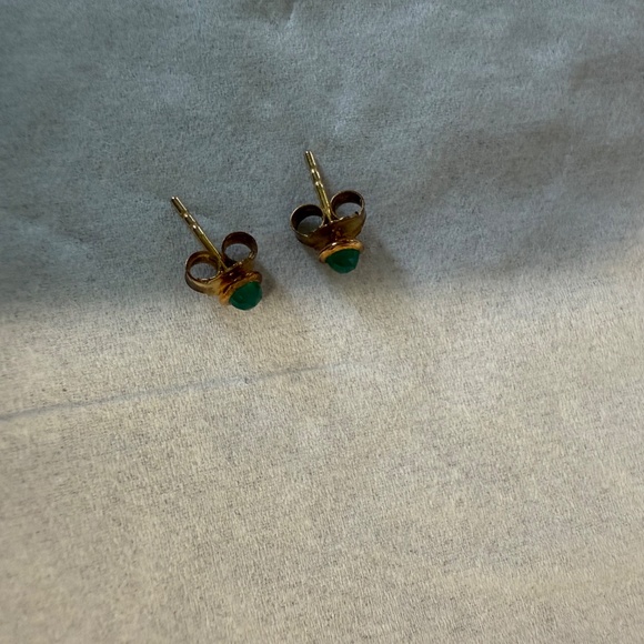 Green Chalcedony Gold Vermeil Stud Earrings - Picture 2 of 2